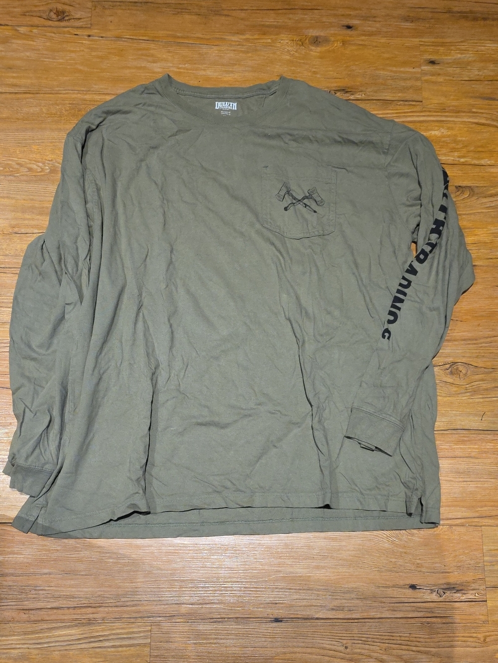 Long-Sleeve Pocket Tee in Olive Green - ComfortFit